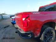 ✅ 2022 Chevrolet Silverado 1500 LT Trail Boss • VIN: 3GCPYFEL1NG187233 • Lot: 42663351. Wystawiony na IAAI z przebiegiem Nie podano. Bezpłatny archiwum sprzedaży aukcyjnych z USA i szczegółowy raport historii pojazdu na DreamBid. Zdjęcie 6.