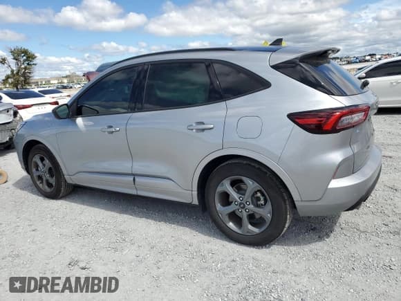 ✅ 2024 Ford Escape ST-Line • VIN: 1FMCU0MN6RUB18403 • Лот: 86089175. Опубликован ранее на Copart с пробегом 5 565 миль. Бесплатный доступ к архиву аукционных продаж из США и подробный отчёт об истории автомобиля на DreamBid. Изображение 2.