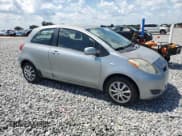 ✅ 2011 Toyota Yaris • VIN: JTDJT4K31B5341228 • Лот: 66698705. Опубликован ранее на Copart с пробегом 126 738 миль. Бесплатный доступ к архиву аукционных продаж из США и подробный отчёт об истории автомобиля на DreamBid. Изображение 4.