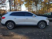 ✅ 2016 Lincoln MKX Reserve • VIN: 2LMTJ6LR2GBL51623 • Lot: 43660971. Listed on IAAI with 134,973 mi. Free auction sales archive from the USA and detailed vehicle history report at DreamBid. Image 13.