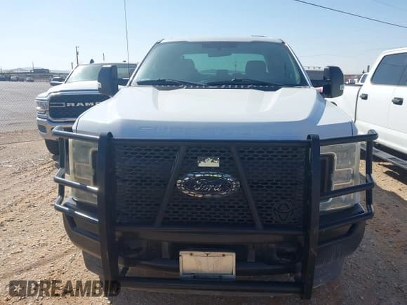 ✅ 2017 Ford F-250 XLT • VIN: 1FT7X2B63HEC15796 • Lot: 42256810. Listed on IAAI with 154,282 mi. Free auction sales archive from the USA and detailed vehicle history report at DreamBid. Image 11.