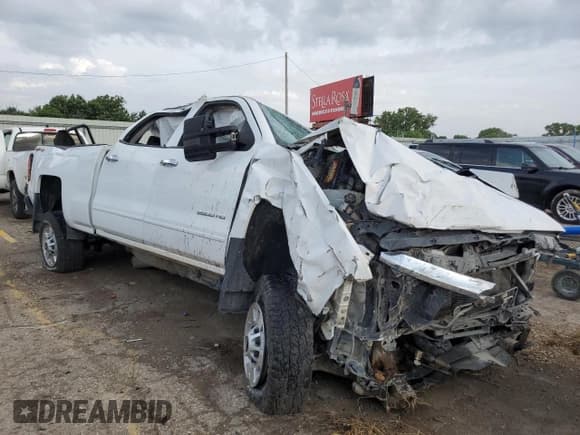 ✅ 2015 Chevrolet Silverado 2500HD LT • VIN: 1GC1KVE89FF606381 • Lot: 64994765. Listed on Copart with Not provided. Free auction sales archive from the USA and detailed vehicle history report at DreamBid. Image 4.