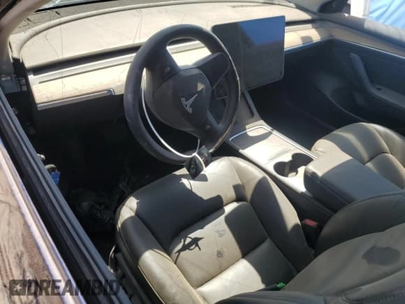 ✅ 2022 Tesla Model 3 • VIN: 5YJ3E1EA5NF189937 • Lot: 57071325. Wystawiony na Copart z przebiegiem Nie podano. Bezpłatny archiwum sprzedaży aukcyjnych z USA i szczegółowy raport historii pojazdu na DreamBid. Zdjęcie 8.