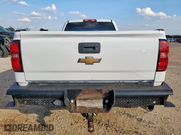 ✅ 2017 Chevrolet Silverado 2500HD Work Truck • VIN: 1GC1KUEY8HF170295 • Lot: 70995415. Wystawiony na Copart z przebiegiem 202 106 mil. Bezpłatny archiwum sprzedaży aukcyjnych z USA i szczegółowy raport historii pojazdu na DreamBid. Zdjęcie 6.