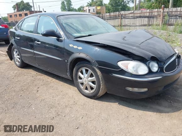 ✅ 2006 Buick Allure CXL • VIN: 2G4WJ582761158483 • Lot: 43004175. Listed on IAAI with 304,917 mi. Free auction sales archive from the USA and detailed vehicle history report at DreamBid. Image 1.