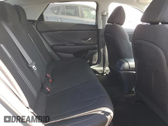 ✅ 2021 Hyundai Elantra SEL • VIN: 5NPLM4AG8MH044499 • Lot: 91065095. Listed on Copart with 51,618 mi. Free auction sales archive from the USA and detailed vehicle history report at DreamBid. Image 10.