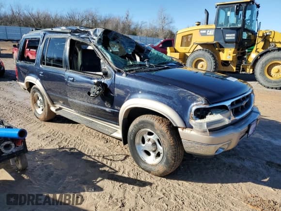 ✅ 2001 Ford Explorer Eddie Bauer • VIN: 1FMZU74E61UB05545 • Lot: 42649494. Wystawiony na Copart z przebiegiem 136 242 mil. Bezpłatny archiwum sprzedaży aukcyjnych z USA i szczegółowy raport historii pojazdu na DreamBid. Zdjęcie 4.