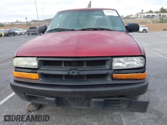 ✅ 2002 Chevrolet S-10 • VIN: 1GCCS19W928137964 • Лот: 41692833. Опубликован ранее на IAAI с пробегом 233 830 миль. Бесплатный доступ к архиву аукционных продаж из США и подробный отчёт об истории автомобиля на DreamBid. Изображение 13.