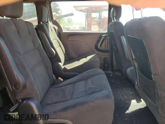 ✅ 2017 Dodge Grand Caravan SE • VIN: 2C4RDGBG6HR678655 • Lot: 70024425. Wystawiony na Copart z przebiegiem 156 601 mil. Bezpłatny archiwum sprzedaży aukcyjnych z USA i szczegółowy raport historii pojazdu na DreamBid. Zdjęcie 11.