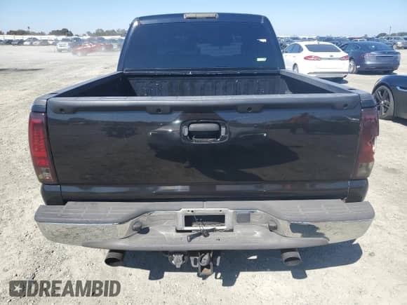 ✅ 2004 Chevrolet Silverado 1500 LS • VIN: 2GCEC13T341348006 • Лот: 81199865. Опубликован ранее на Copart с пробегом 249 179 миль. Бесплатный доступ к архиву аукционных продаж из США и подробный отчёт об истории автомобиля на DreamBid. Изображение 6.