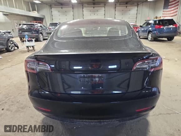 ✅ 2018 Tesla Model 3 Long Range Battery • VIN: 5YJ3E1EB3JF156132 • Lot: 93048125. Wystawiony na Copart z przebiegiem 105 418 mil. Bezpłatny archiwum sprzedaży aukcyjnych z USA i szczegółowy raport historii pojazdu na DreamBid. Zdjęcie 6.