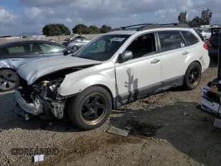 ✅ 2014 Subaru Outback Limited • VIN: 4S4BRDPC2E2232595 • Lot: 82466725. Wystawiony na Copart z przebiegiem 205 234 mil. Bezpłatny archiwum sprzedaży aukcyjnych z USA i szczegółowy raport historii pojazdu na DreamBid. Zdjęcie 1.