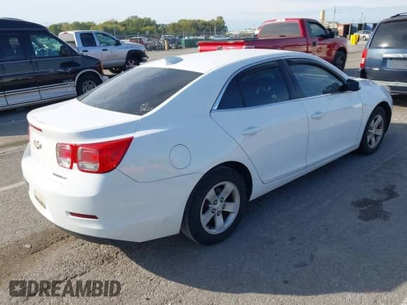 2016 Chevrolet Malibu LT with VIN 1G11C5SAXGF125604, listed as a IAAI auction lot 43512822 with 191,306 mi miles and . Bid and sale history available at DreamBid. Image 4.