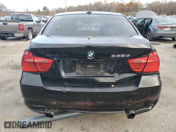 ✅ 2011 BMW 3 Series 335d • VIN: WBAPN7C59BA950822 • Лот: 91827405. Опубликован ранее на Copart с пробегом 182 451 миль. Бесплатный доступ к архиву аукционных продаж из США и подробный отчёт об истории автомобиля на DreamBid. Изображение 6.