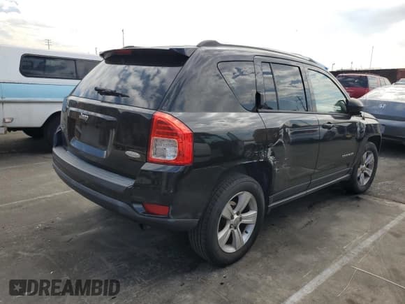 ✅ 2012 Jeep Compass Latitude • VIN: 1C4NJDEB5CD633448 • Lot: 87109675. Listed on Copart with 100,653 mi. Free auction sales archive from the USA and detailed vehicle history report at DreamBid. Image 3.