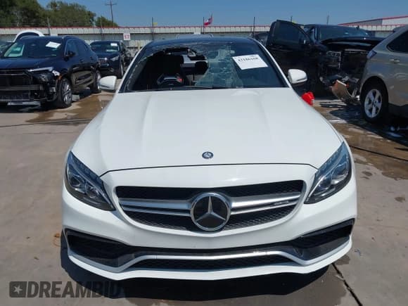 ✅ 2016 Mercedes-Benz C 63 S AMG • VIN: 55SWF8HB3GU114520 • Лот: 43186168. Опубликован ранее на IAAI с пробегом 52 026 миль. Бесплатный доступ к архиву аукционных продаж из США и подробный отчёт об истории автомобиля на DreamBid. Изображение 12.