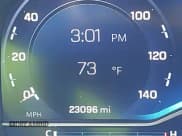 ✅ 2023 Chevrolet Suburban LT • VIN: 1GNSKCKD4PR442054 • Lot: 43124100. Wystawiony na IAAI z przebiegiem 23 096 mil. Bezpłatny archiwum sprzedaży aukcyjnych z USA i szczegółowy raport historii pojazdu na DreamBid. Zdjęcie 16.