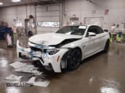 ✅ 2015 BMW M4 • VIN: WBS3U9C56FP967170 • Lot: 43449077. Wystawiony na IAAI z przebiegiem 63 785 mil. Bezpłatny archiwum sprzedaży aukcyjnych z USA i szczegółowy raport historii pojazdu na DreamBid. Zdjęcie 2.
