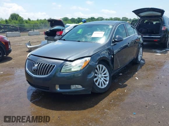 ✅ 2011 Buick Regal CXL RL2 • VIN: 2G4GP5EC9B9173286 • Lot: 42540498. Listed on IAAI with 150,851 mi. Free auction sales archive from the USA and detailed vehicle history report at DreamBid. Image 12.