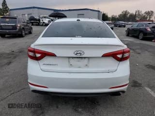 ✅ 2017 Hyundai Sonata SE • VIN: 5NPE24AF1HH584143 • Lot: 73671202. Listed on Copart with 84,079 mi. Free auction sales archive from the USA and detailed vehicle history report at DreamBid. Image 6.
