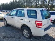 ✅ 2009 Ford Escape XLS • VIN: 1FMCU02749KB31375 • Lot: 43415502. Wystawiony na IAAI z przebiegiem 83 114 mil. Bezpłatny archiwum sprzedaży aukcyjnych z USA i szczegółowy raport historii pojazdu na DreamBid. Zdjęcie 6.