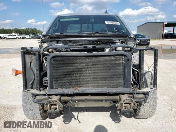 ✅ 2018 Chevrolet Silverado 1500 LTZ • VIN: 3GCUKSECXJG285779 • Lot: 56300025. Wystawiony na Copart z przebiegiem 102 316 mil. Bezpłatny archiwum sprzedaży aukcyjnych z USA i szczegółowy raport historii pojazdu na DreamBid. Zdjęcie 5.