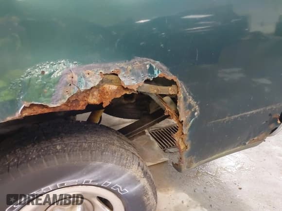 ✅ 2000 Ford F-150 XL • VIN: 2FTZF1722YCA27112 • Лот: 42687404. Опубликован ранее на IAAI с пробегом Не указан. Бесплатный доступ к архиву аукционных продаж из США и подробный отчёт об истории автомобиля на DreamBid. Изображение 6.