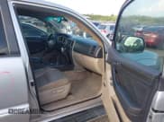 ✅ 2003 Toyota 4Runner Limited • VIN: JTEZU17RX30016521 • Лот: 42590525. Опубликован ранее на IAAI с пробегом 382 898 миль. Бесплатный доступ к архиву аукционных продаж из США и подробный отчёт об истории автомобиля на DreamBid. Изображение 5.