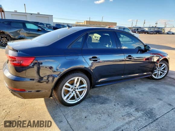 ✅ 2017 Audi A4 ultra Premium • VIN: WAUKMAF48HN056860 • Lot: 82465845. Wystawiony na Copart z przebiegiem 71 317 mil. Bezpłatny archiwum sprzedaży aukcyjnych z USA i szczegółowy raport historii pojazdu na DreamBid. Zdjęcie 3.