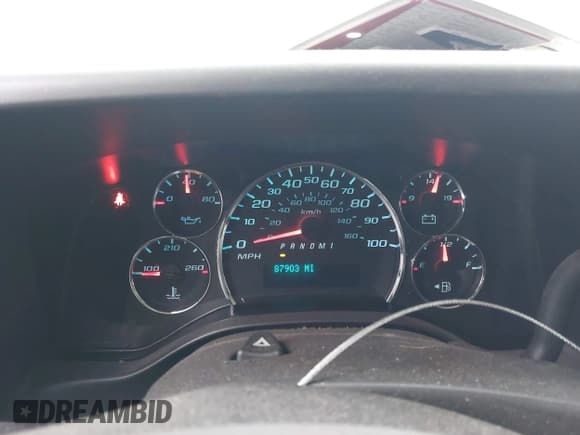 ✅ 2020 Chevrolet Express Cargo • VIN: 1GCWGAFG9L1237973 • Lot: 43649275. Wystawiony na IAAI z przebiegiem 87 903 mil. Bezpłatny archiwum sprzedaży aukcyjnych z USA i szczegółowy raport historii pojazdu na DreamBid. Zdjęcie 7.