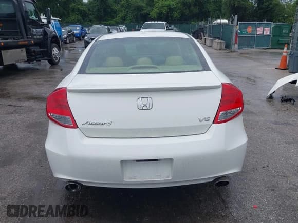 ✅ 2011 Honda Accord EX-L • VIN: 1HGCS2B80BA005106 • Лот: 42669655. Опубликован ранее на IAAI с пробегом 171 904 миль. Бесплатный доступ к архиву аукционных продаж из США и подробный отчёт об истории автомобиля на DreamBid. Изображение 17.