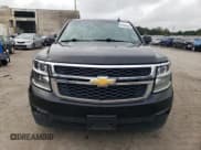 ✅ 2016 Chevrolet Suburban LT • VIN: 1GNSKHKC9GR310959 • Lot: 73182234. Wystawiony na Copart z przebiegiem 192 907 mil. Bezpłatny archiwum sprzedaży aukcyjnych z USA i szczegółowy raport historii pojazdu na DreamBid. Zdjęcie 5.