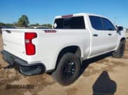 ✅ 2020 Chevrolet Silverado 1500 LT Trail Boss • VIN: 1GCPYFED8LZ117914 • Lot: 43580581. Wystawiony na IAAI z przebiegiem 111 118 mil. Bezpłatny archiwum sprzedaży aukcyjnych z USA i szczegółowy raport historii pojazdu na DreamBid. Zdjęcie 4.