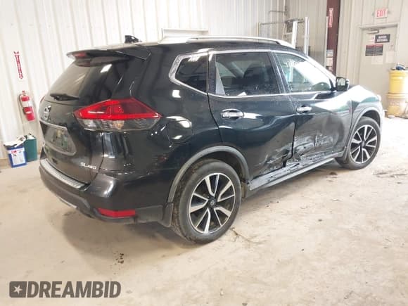 ✅ 2018 Nissan Rogue S • VIN: JN8AT2MV7JW342349 • Lot: 42860138. Wystawiony na IAAI z przebiegiem 72 497 mil. Bezpłatny archiwum sprzedaży aukcyjnych z USA i szczegółowy raport historii pojazdu na DreamBid. Zdjęcie 4.