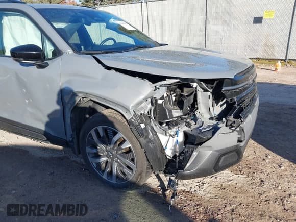 ✅ 2025 Subaru Forester Touring • VIN: JF2SLDTC4SH511827 • Lot: 43650756. Listed on IAAI with 9,659 mi. Free auction sales archive from the USA and detailed vehicle history report at DreamBid. Image 6.