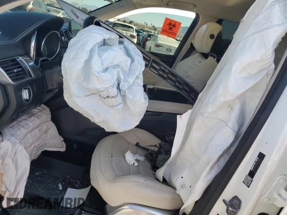 ✅ 2019 Mercedes-Benz GLS 63 AMG • VIN: 4JGDF7FE4KB190481 • Lot: 45244155. Wystawiony na Copart z przebiegiem 37 370 mil. Bezpłatny archiwum sprzedaży aukcyjnych z USA i szczegółowy raport historii pojazdu na DreamBid. Zdjęcie 7.