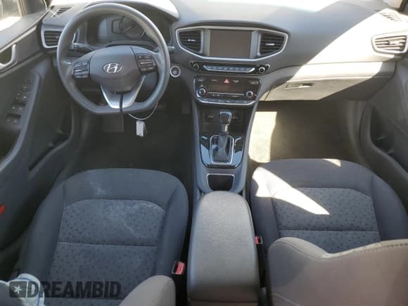 ✅ 2017 Hyundai Ioniq Blue • VIN: KMHC65LC9HU027938 • Lot: 48061475. Wystawiony na Copart z przebiegiem 87 612 mil. Bezpłatny archiwum sprzedaży aukcyjnych z USA i szczegółowy raport historii pojazdu na DreamBid. Zdjęcie 8.