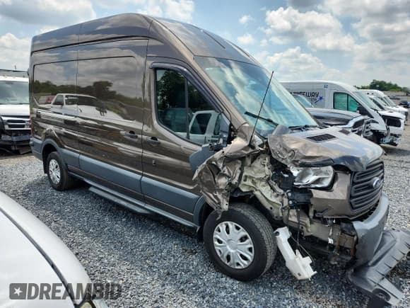 ✅ 2017 Ford Transit • VIN: 1FTYR2XV8HKA13794 • Lot: 61325715. Wystawiony na Copart z przebiegiem 68 126 mil. Bezpłatny archiwum sprzedaży aukcyjnych z USA i szczegółowy raport historii pojazdu na DreamBid. Zdjęcie 4.