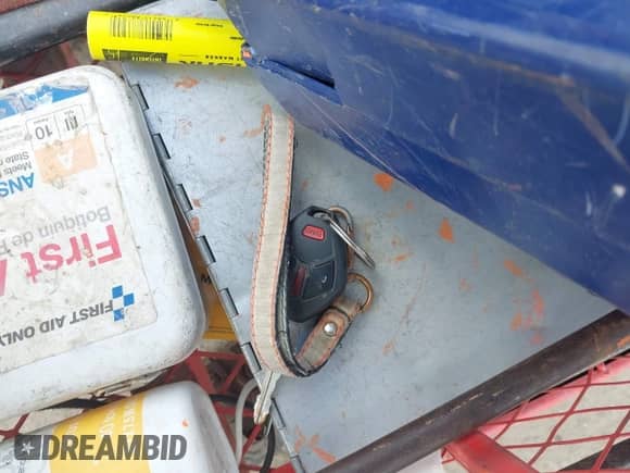 2013 Mitsubishi Outlander ES z VIN 4A4AP3AU2DE002868, wystawiony jako IAAI lot #43123086 z przebiegiem 163 404 mil mil oraz . Historia ofert i sprzedaży dostępna na DreamBid. Obrazek 11.