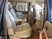 ✅ 2010 Chevrolet Suburban LTZ • VIN: 1GNUCKE09AR146804 • Lot: 56639764. Wystawiony na Copart z przebiegiem 210 705 mil. Bezpłatny archiwum sprzedaży aukcyjnych z USA i szczegółowy raport historii pojazdu na DreamBid. Zdjęcie 11.