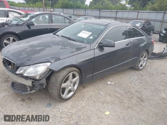 ✅ 2011 Mercedes-Benz E 350 • VIN: WDDKJ5GB6BF061692 • Lot: 42751572. Wystawiony na IAAI z przebiegiem 195 614 mil. Bezpłatny archiwum sprzedaży aukcyjnych z USA i szczegółowy raport historii pojazdu na DreamBid. Zdjęcie 2.