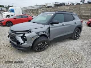 2025 Chevrolet TrailBlazer RS с VIN KL79MTSL3SB005542, выставлен на аукционе Copart как лот 63864495 с пробегом 5 165 миль миль и Списание • Salvage title. История ставок и продаж доступна на DreamBid. Изображение 1.