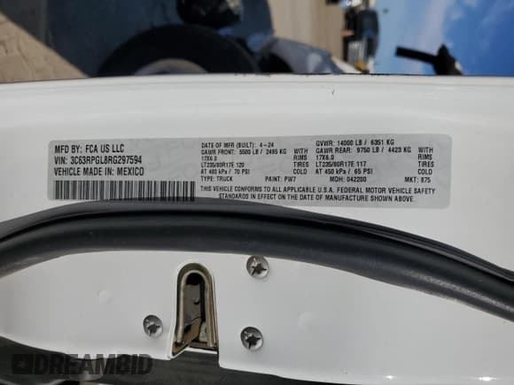 ✅ 2024 Ram 3500 Tradesman • VIN: 3C63RPGL8RG297594 • Lot: 81847544. Wystawiony na Copart z przebiegiem 20 916 mil. Bezpłatny archiwum sprzedaży aukcyjnych z USA i szczegółowy raport historii pojazdu na DreamBid. Zdjęcie 14.