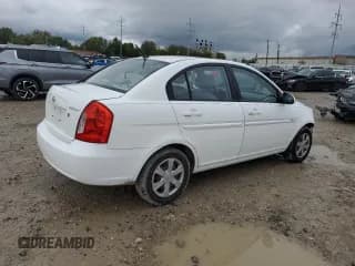 ✅ 2007 Hyundai Accent GLS • VIN: KMHCN46C97U160822 • Lot: 72998364. Wystawiony na Copart z przebiegiem 157 904 mil. Bezpłatny archiwum sprzedaży aukcyjnych z USA i szczegółowy raport historii pojazdu na DreamBid. Zdjęcie 3.