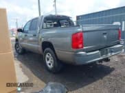 ✅ 2005 Dodge Dakota ST • VIN: 1D7HE28K75S194002 • Lot: 42562677. Wystawiony na IAAI z przebiegiem 139 060 mil. Bezpłatny archiwum sprzedaży aukcyjnych z USA i szczegółowy raport historii pojazdu na DreamBid. Zdjęcie 3.