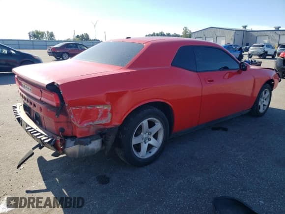 ✅ 2010 Dodge Challenger SE • VIN: 2B3CJ4DV1AH229728 • Lot: 70408574. Wystawiony na Copart z przebiegiem 98 147 mil. Bezpłatny archiwum sprzedaży aukcyjnych z USA i szczegółowy raport historii pojazdu na DreamBid. Zdjęcie 3.