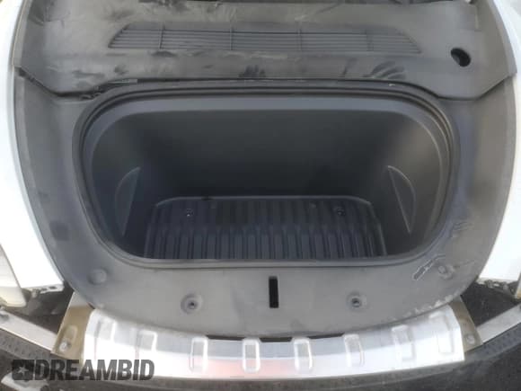 ✅ 2022 Tesla Model Y Performance • VIN: 7SAYGDEF8NF490332 • Lot: 71229425. Listed on Copart with 77,145 mi. Free auction sales archive from the USA and detailed vehicle history report at DreamBid. Image 11.