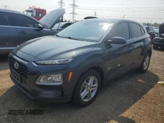 ✅ 2021 Hyundai Kona SE • VIN: KM8K1CAA4MU653679 • Лот: 67438735. Опубликован ранее на Copart с пробегом 88 678 миль. Бесплатный доступ к архиву аукционных продаж из США и подробный отчёт об истории автомобиля на DreamBid. Изображение 1.