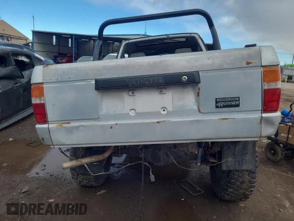 ✅ 1989 Toyota 4Runner • VIN: JT3VN66W2K0037984 • Лот: 47431945. Опубликован ранее на Copart с пробегом 375 938 миль. Бесплатный доступ к архиву аукционных продаж из США и подробный отчёт об истории автомобиля на DreamBid. Изображение 6.