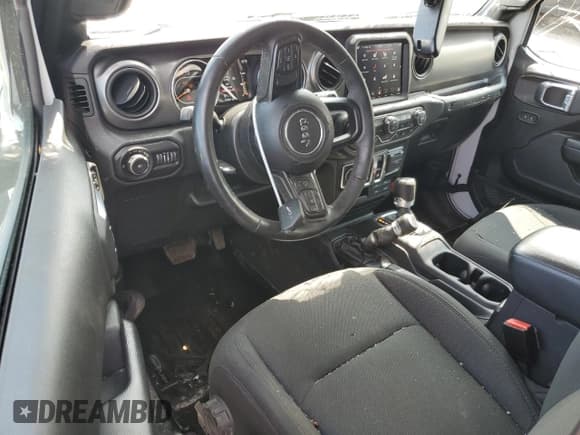 ✅ 2021 Jeep Wrangler Sport • VIN: 1C4GJXANXMW827523 • Lot: 59334145. Wystawiony na Copart z przebiegiem 21 031 mil. Bezpłatny archiwum sprzedaży aukcyjnych z USA i szczegółowy raport historii pojazdu na DreamBid. Zdjęcie 8.